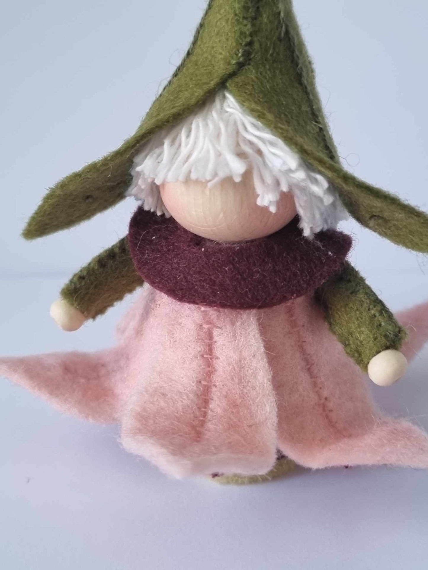 kegelpop tafereeltje "roze Lelie" maand JUNI