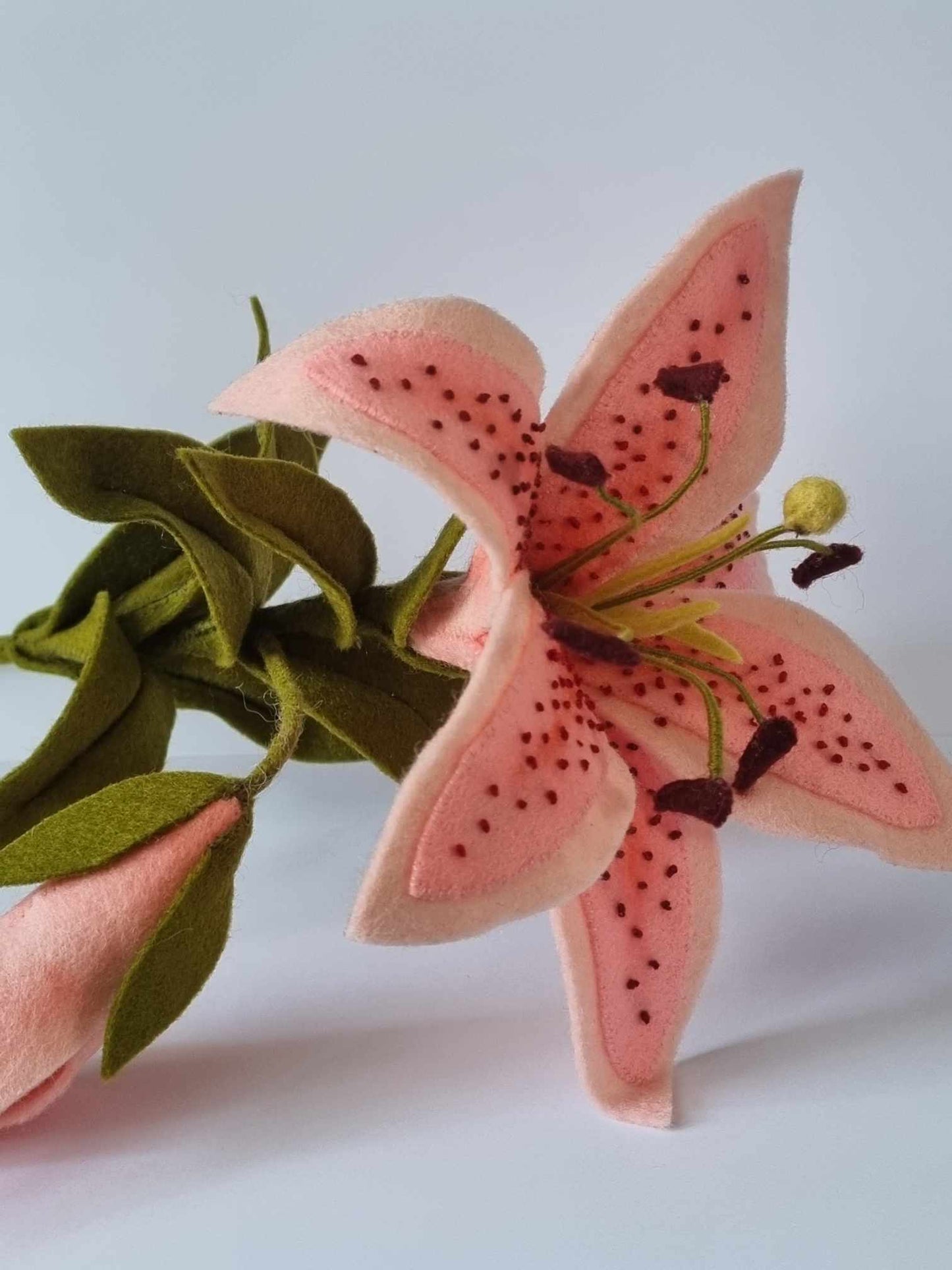 kegelpop tafereeltje "roze Lelie" maand JUNI