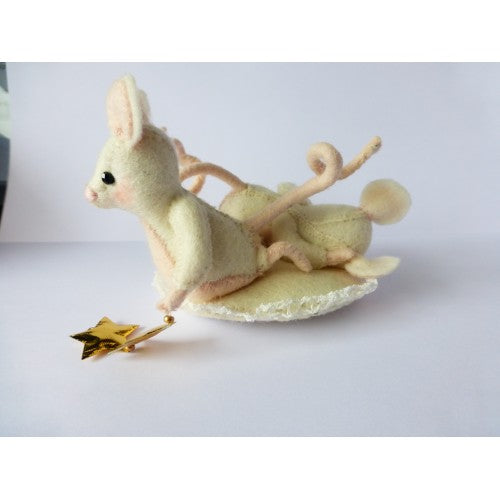 Nostalgische bol met Lizzy en Missy (grote bol 12 cm)