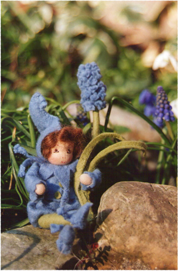 Bloemenkindje Blauw Druifje (digitaal patroon)