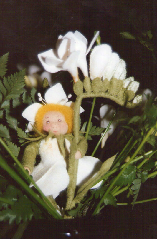 Bloemenkindje Fresia bloemenkindje (digitaal patroon)