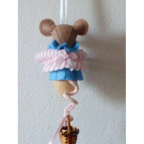 Paashanger Minetje Miezemuis