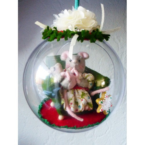 Kerstbol "Kerstmuisje" (grote bol 12 cm)